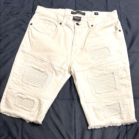 Men's White Distressed Shorts - Picture 1 of 2